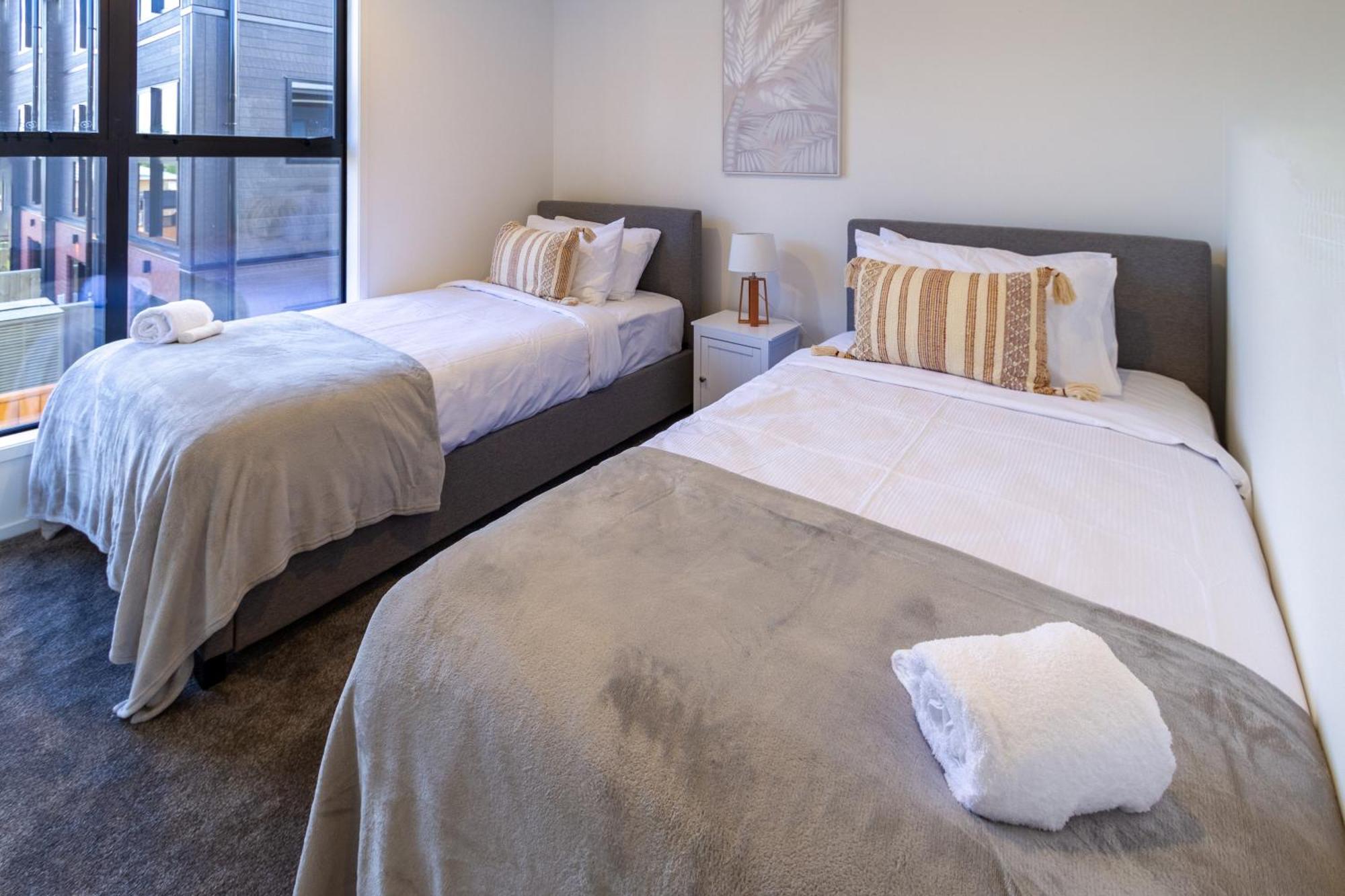 شقة Chic 2-Bed Gem: Trust Arena Proximity - West Akl أوكلاند المظهر الخارجي الصورة